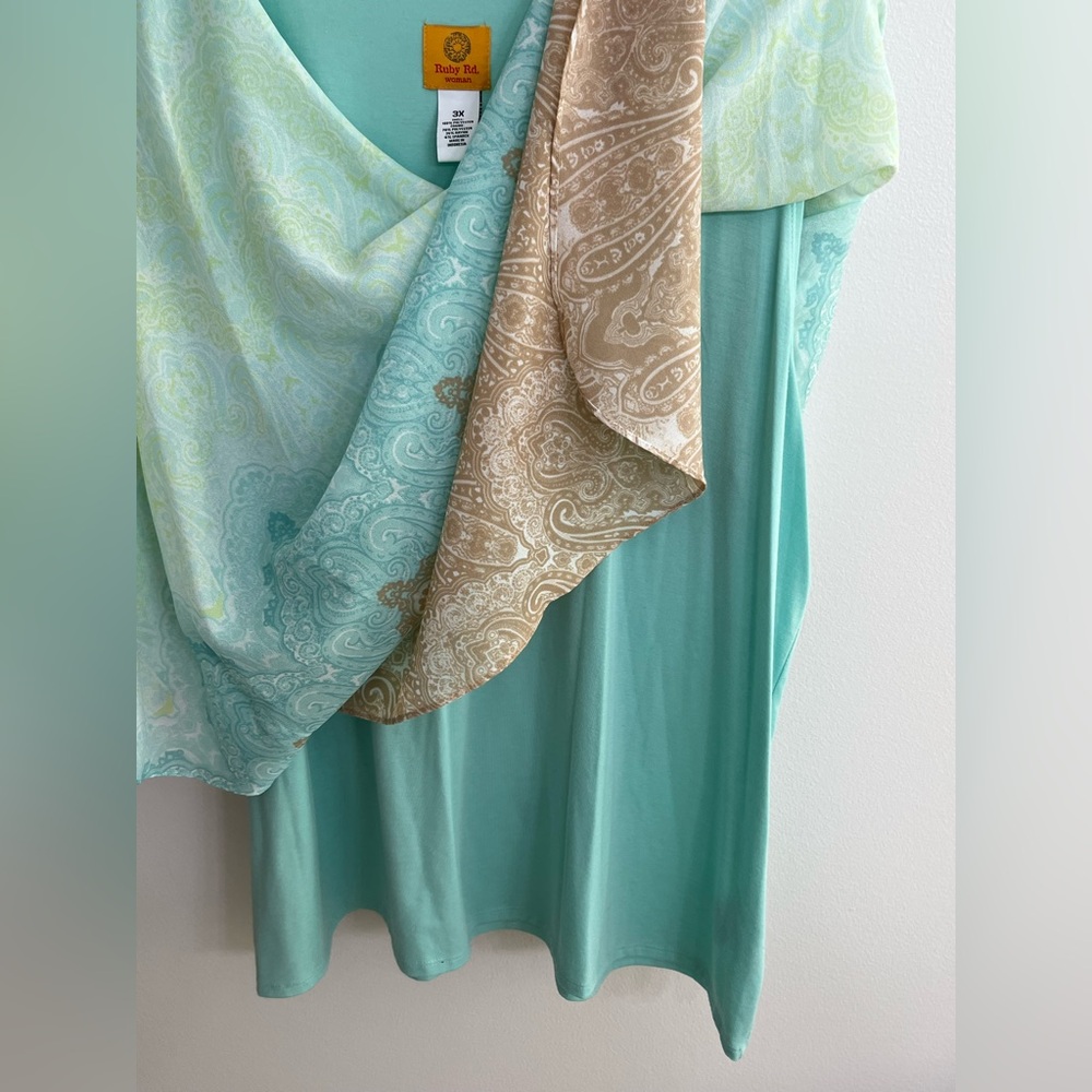Like New Ruby Rd. Mint And Beige Patterned Blouse… - image 5